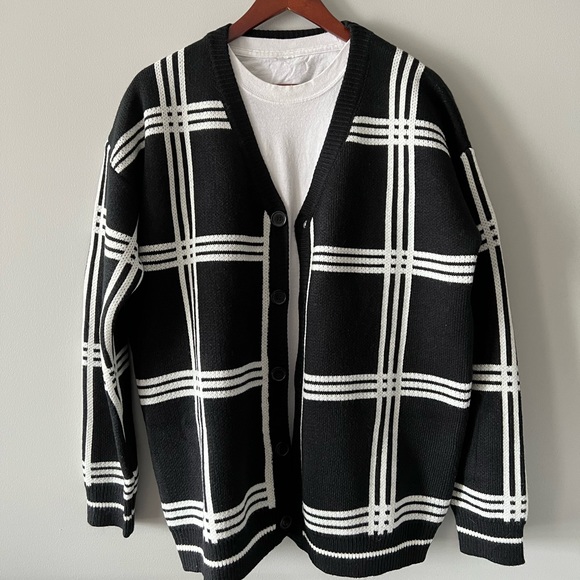 Brand new unisex cardigans - Picture 2 of 2
